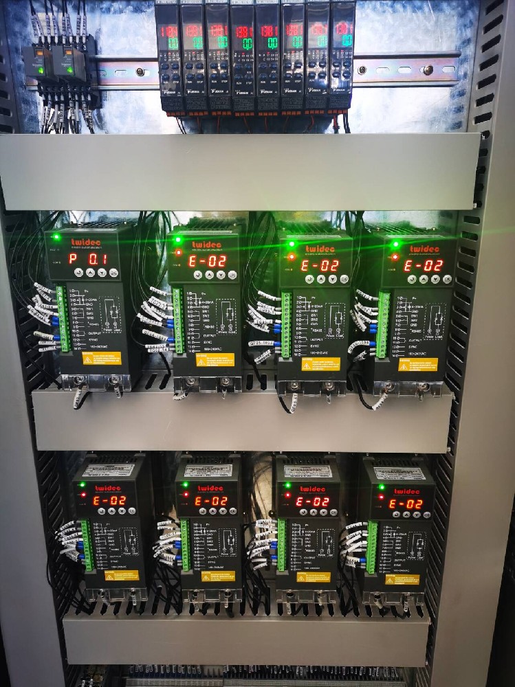 电力调整器输出电压过低的原因和解决法子有哪些？